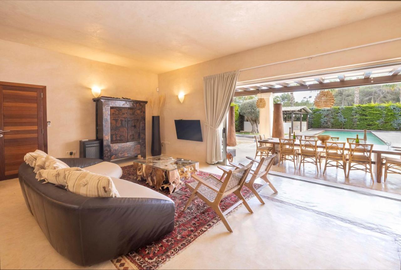 Oasis Villas Complex Cala Llonga  Ngoại thất bức ảnh