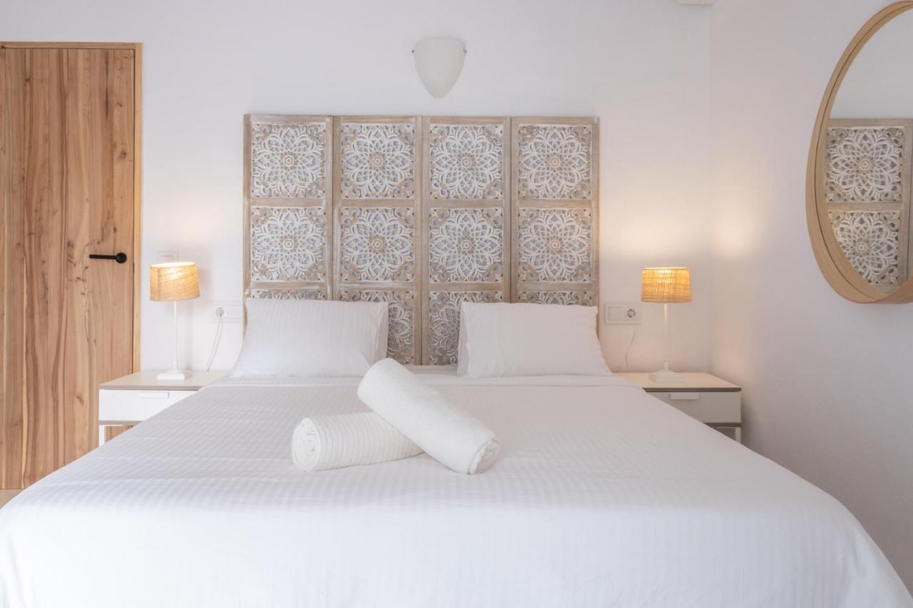 Oasis Villas Complex Cala Llonga  Ngoại thất bức ảnh